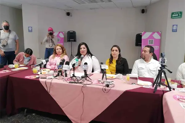 Asegura Rosa Elena Millán que declinación de Gloria González le favorece