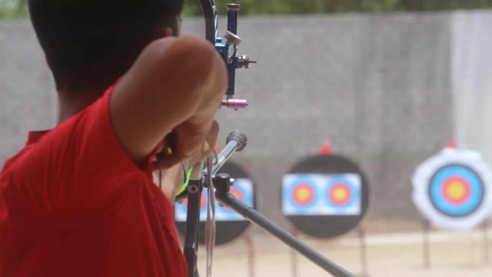 Realizan torneo estatal de tiro con arco en la Ciudad Deportiva Centenario