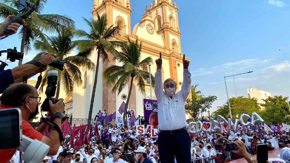 Rocha Moya cierra campaña con más de 10 mil personas