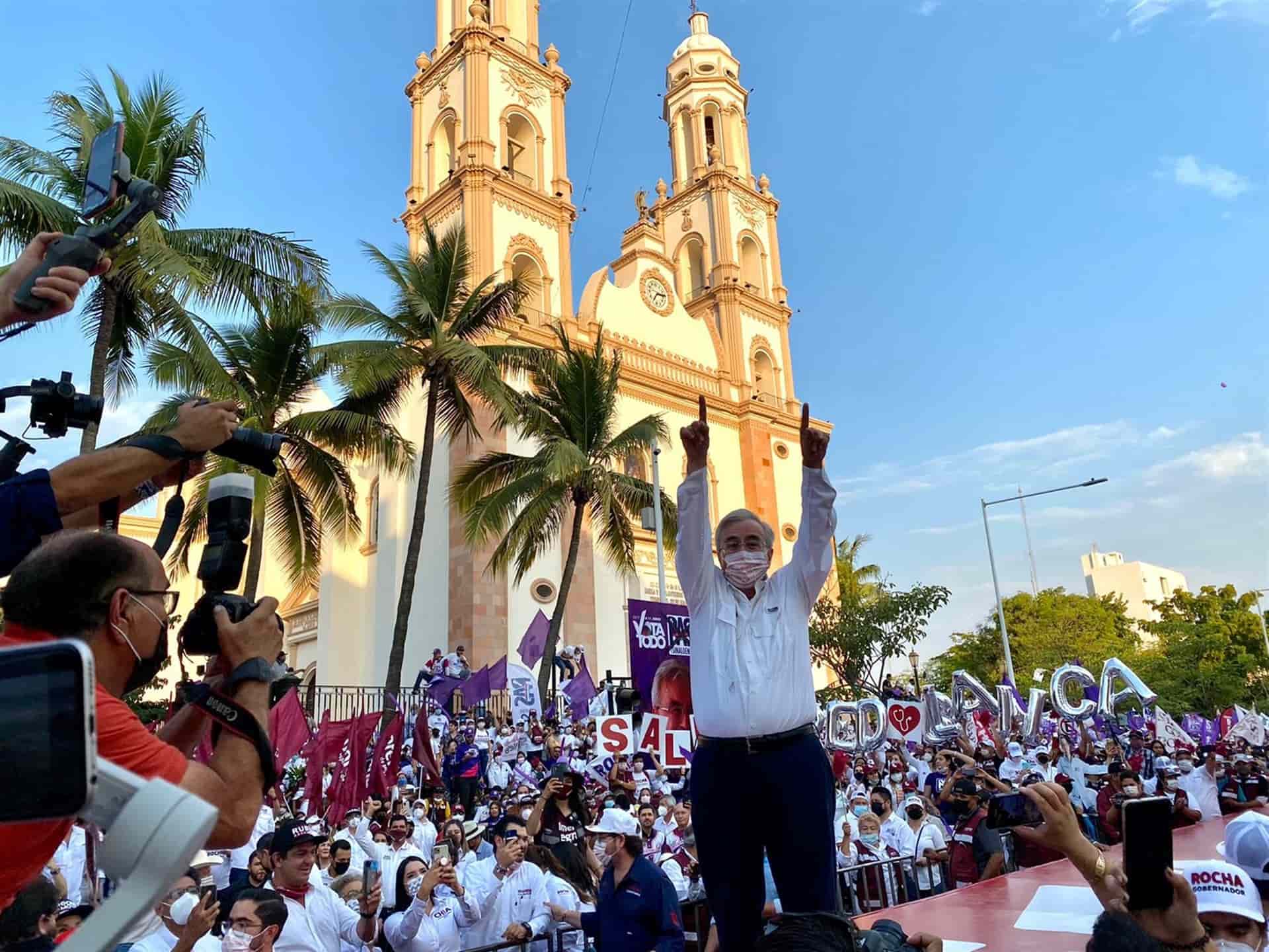 Rocha Moya cierra campaña con más de 10 mil personas