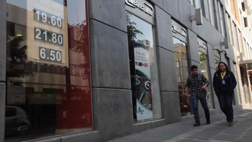 Bancos de México aumentaron un 10 % las transacciones en línea en 2020