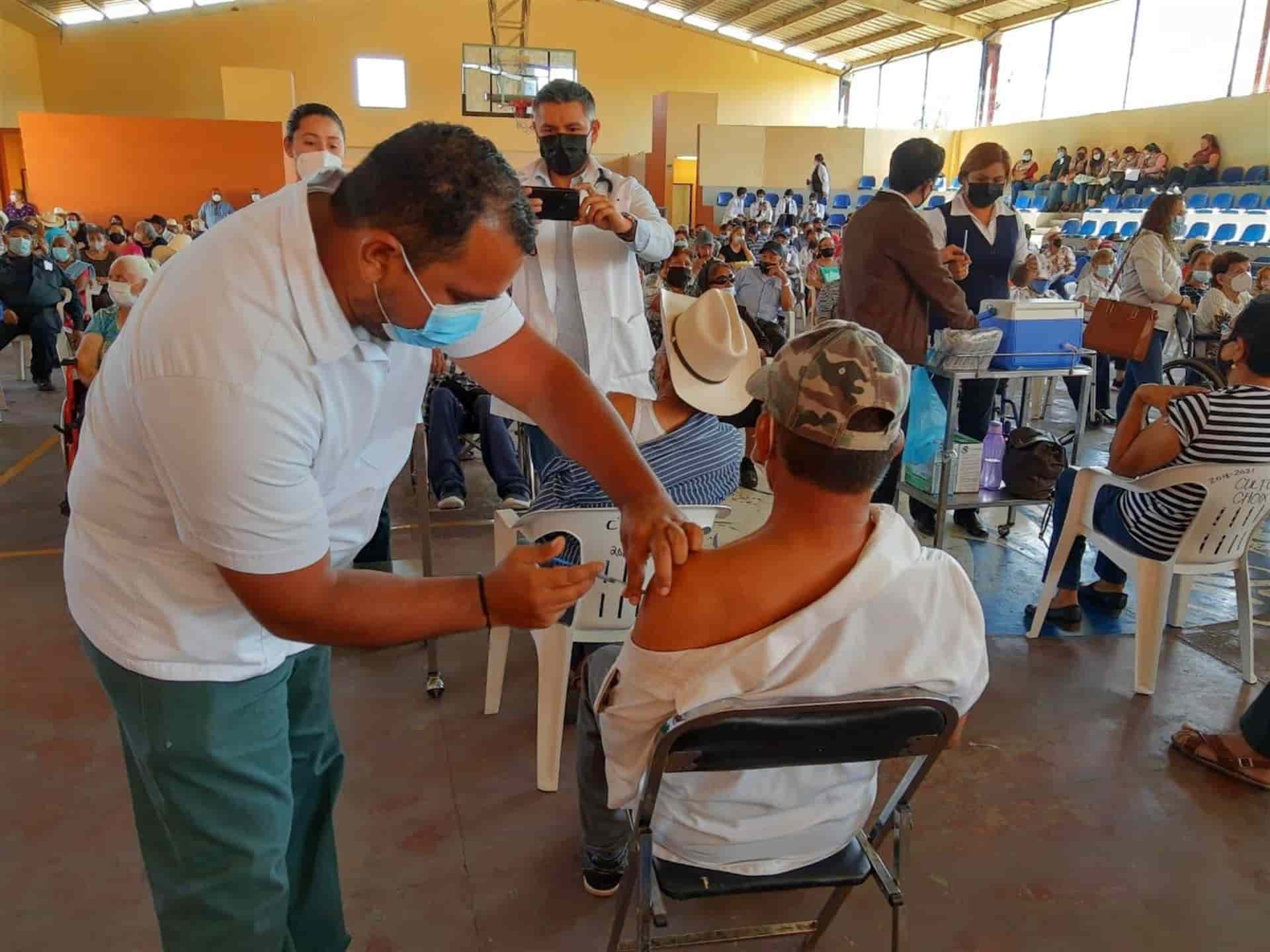 En Sinaloa, más de 915 mil personas están vacunadas contra el Covid-19