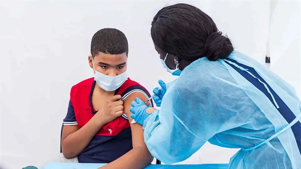 Moderna solicita autorización de emergencia a EEUU para vacunar adolescentes