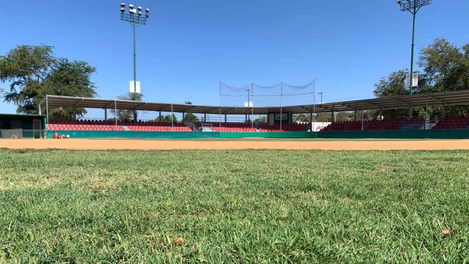Garantiza gobernador entrega de estadios en Juan José  Ríos y La Higuerita
