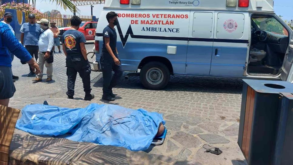 Turista muere por presunto golpe de calor, tras bajar de El Faro