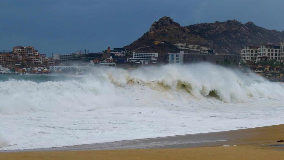 Tormenta tropical Carlos avanza por el Pacífico lejos de las costas mexicanas Tormenta tropical Carlos avanza por el Pacífico lejos de las costas mexicanas