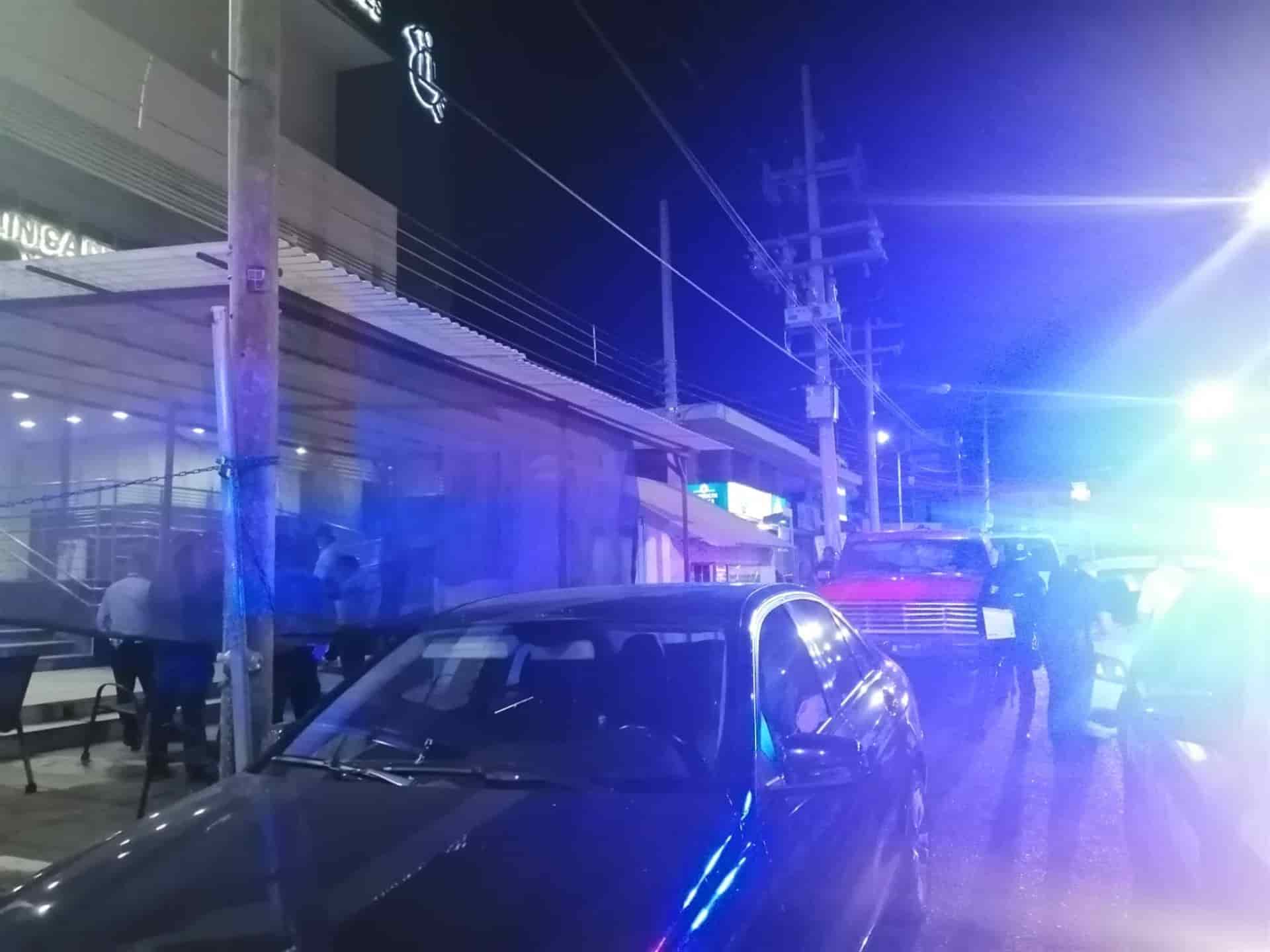 Grupo armado balea a policía que resguardaba a paciente en clínica de Culiacán