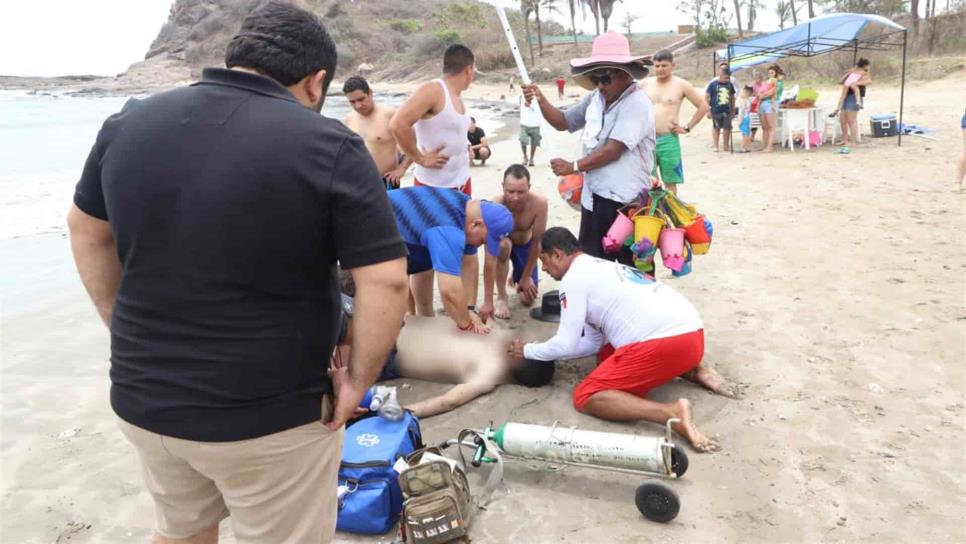 Fuerte oleaje deja sin vida a 2 personas en Mazatlán