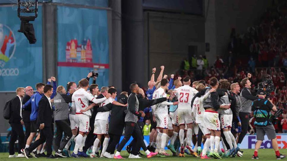Dinamarca golea a Rusia y se mete a los octavos de final de la Eurocopa.