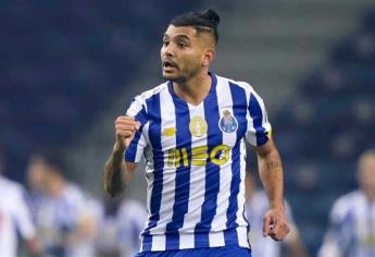 Tecatito Corona a un pie de ser nuevo jugador del Sevilla