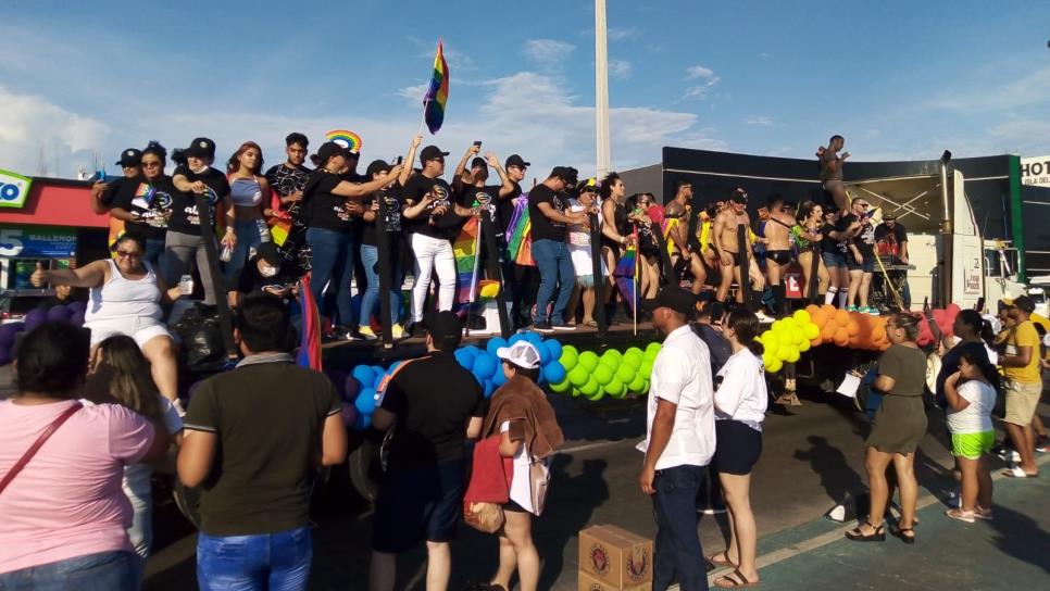 Marchan por el orgullo gay en Mazatlán