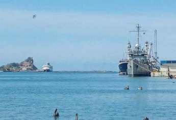 Puerto de Mazatlán, en alerta ante el paso de Enrique por el Pacífico