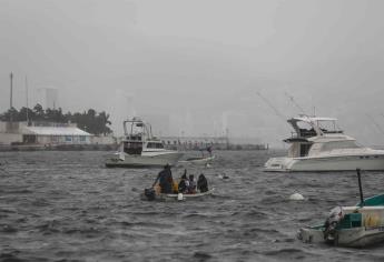 Enrique se degrada a tormenta tropical y avanza hacia Baja California Sur