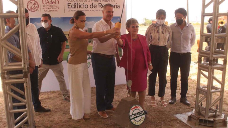 Gobernador coloca primera piedra para edificio de rectoría de la UAdeO