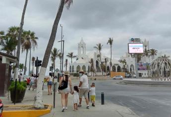 Tacha Terán Tirado de absurda advertencia de no viajar a Mazatlán por Covid-19