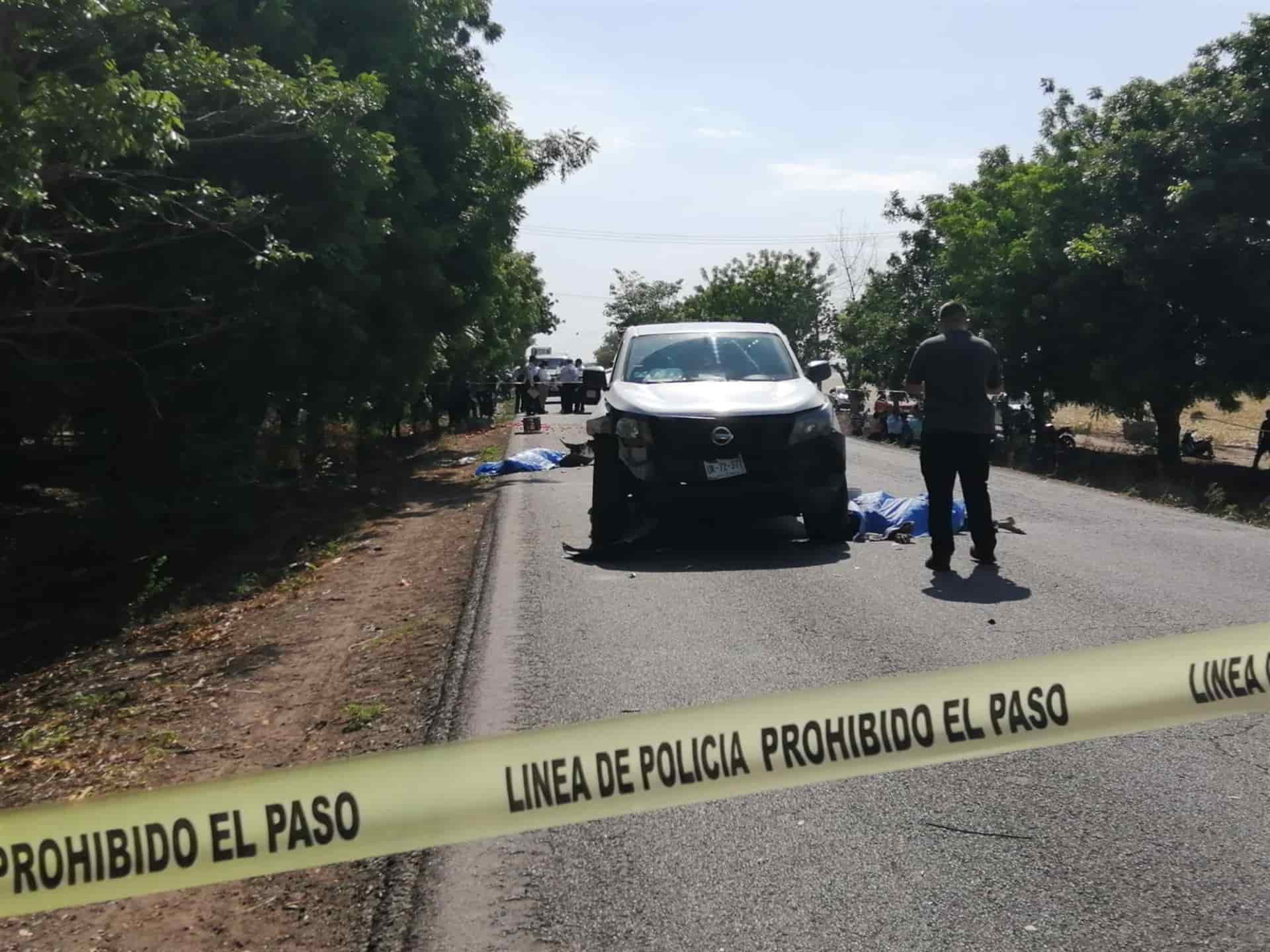 Dos hombres mueren arrollados en Villa Juárez, Navolato