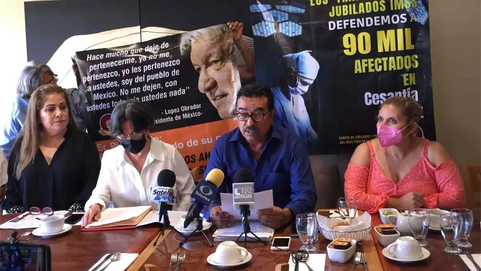 Piden pensionados del IMSS a Gobierno Federal entregar ahorros