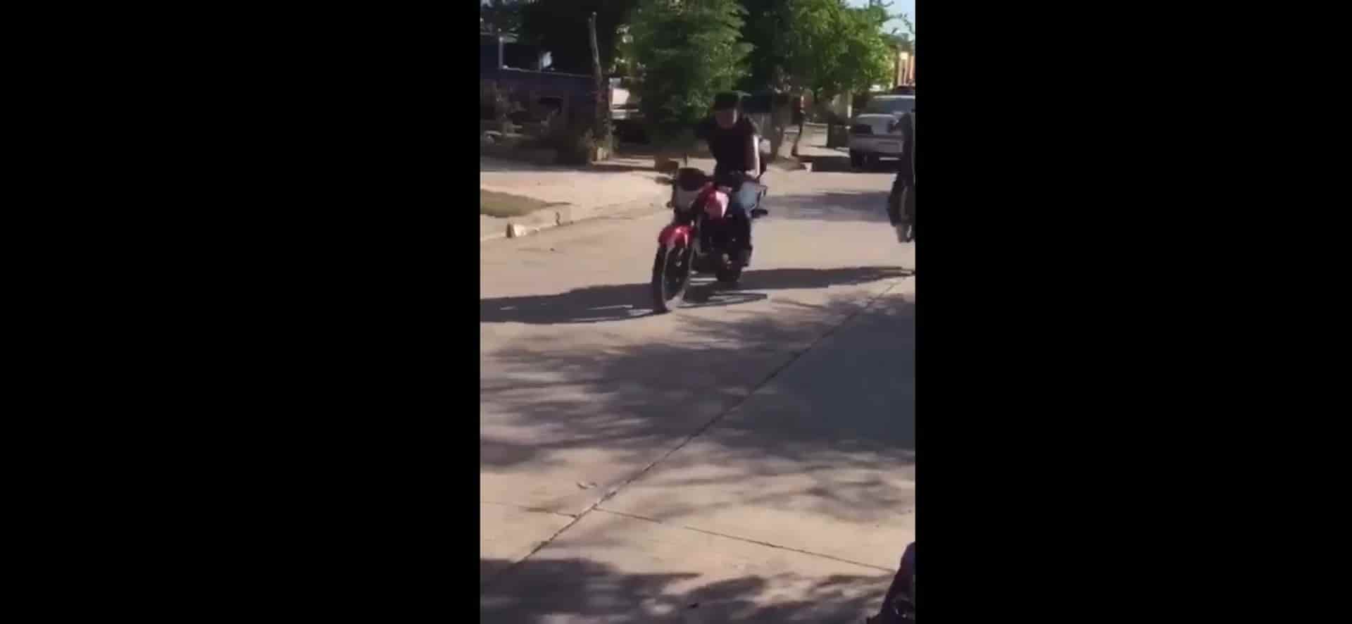 Dos motociclistas lesionados tras accidente en Guasave