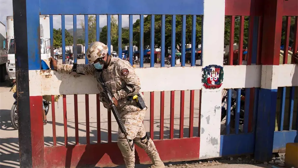 República Dominicana cierra su frontera con Haití