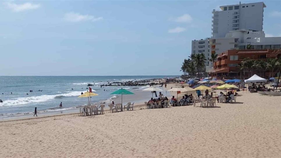 Pide Escuadrón de Salvavidas evitar inflables en el mar ante cambio de clima Pide Escuadrón de Salvavidas evitar inflables en el mar ante cambio de clima