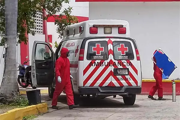Incrementan los traslados de pacientes Covid-19 en ambulancias Incrementan los traslados de pacientes Covid-19 en ambulancias