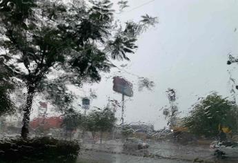 Reportan encharcamientos en Culiacán tras fuertes lluvias