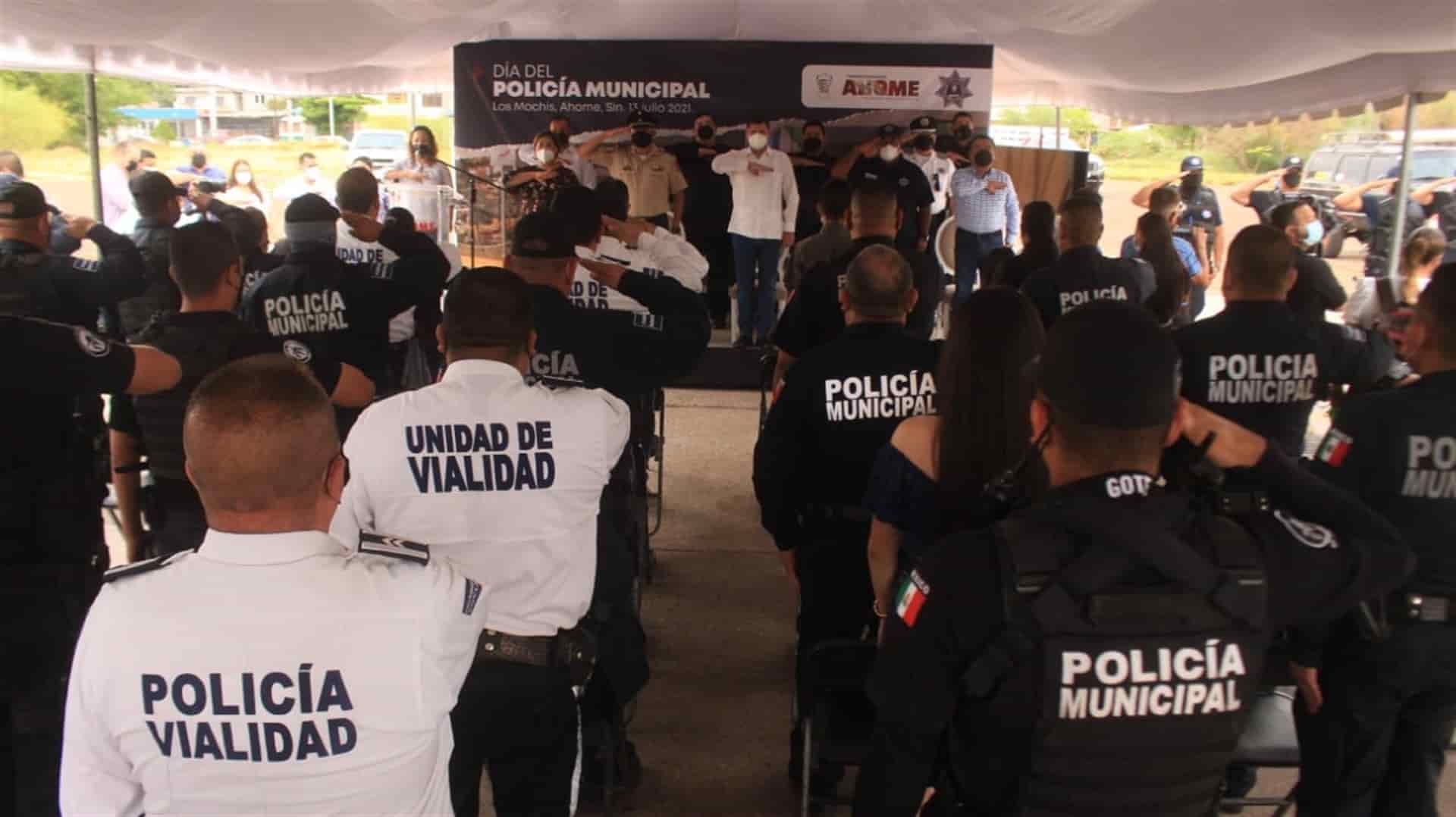 Celebran el Día del Policía en Ahome con aumento salarial del 7%