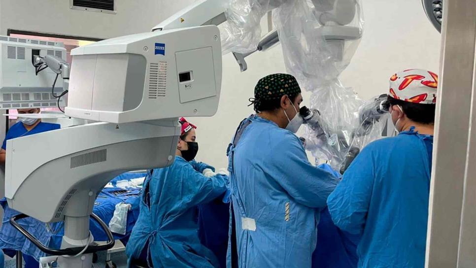 Tras 20 años de dolor, médicos del IMSS operan a paciente con neuralgia
