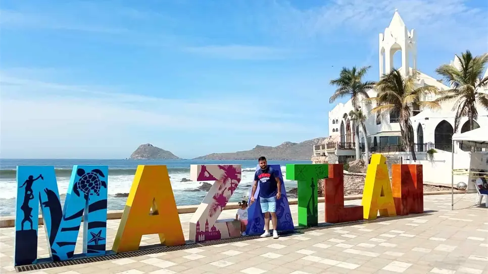 Turistas desaceleran sus arribos a Mazatlán este verano