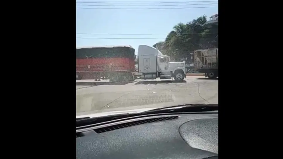 No cesan bloqueos sobre la Mochis-Topo por restricciones de la API