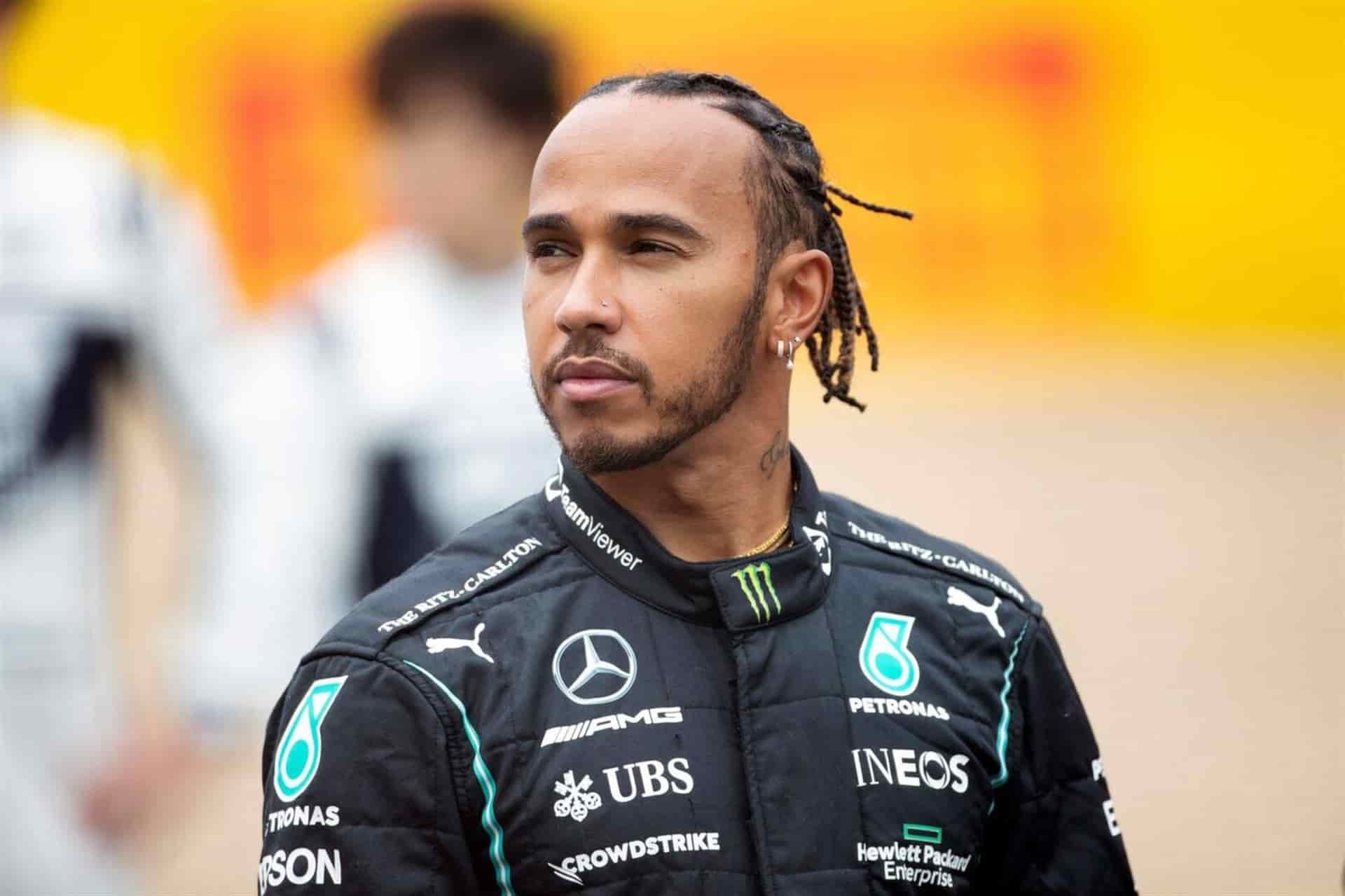 Lewis Hamilton se da a respetar en casa