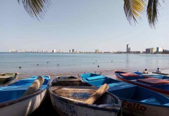 Por repunte de Covid-19, bajan ventas de pescado fresco a la orilla del mar en Mazatlán