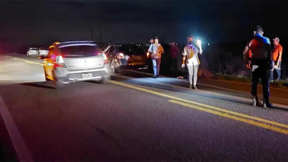 Motociclista muere embestido por “auto fantasma” en Pericos, Mocorito