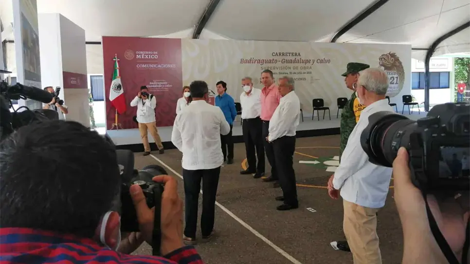 Carretera de Badiraguato brindará mejor oportunidades: López Obrador