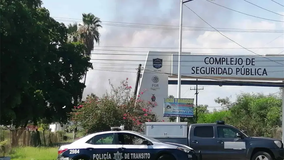 Explota bodega de químicos de la Fiscalía General de la República en Culiacán