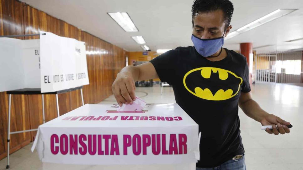 La consulta popular contra expresidentes pincha por la baja participación