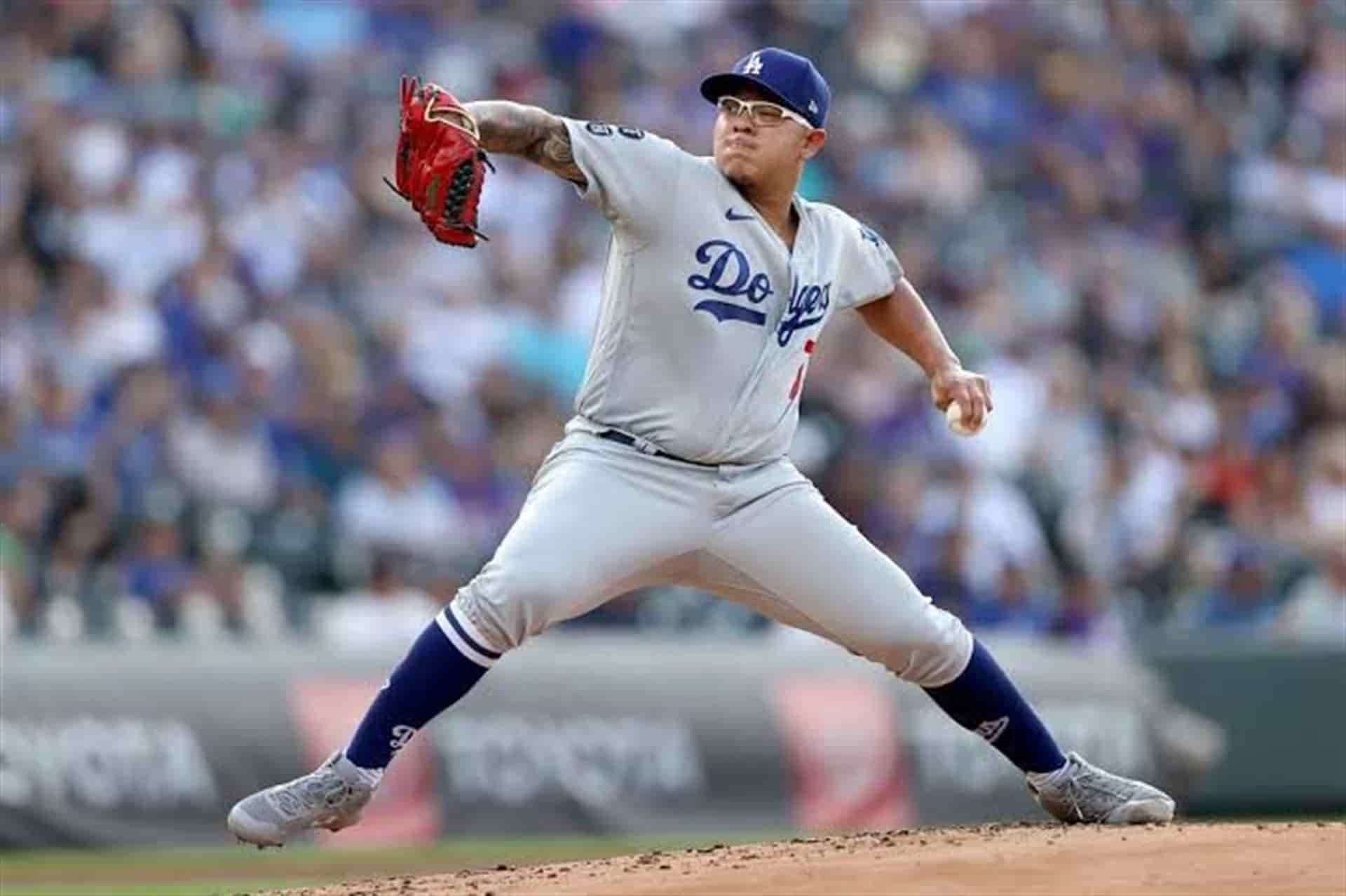 Julio Urías consigue su triunfo número 13 de la temporada