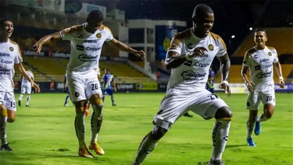Dorados de Sinaloa gana, gusta y golea en su debut en casa