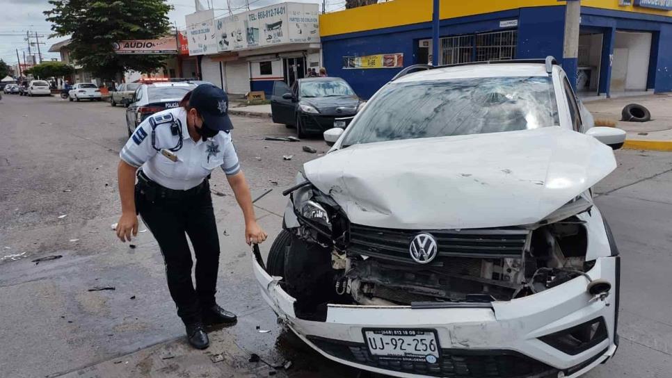 Choque deja dos lesionados en Los Mochis