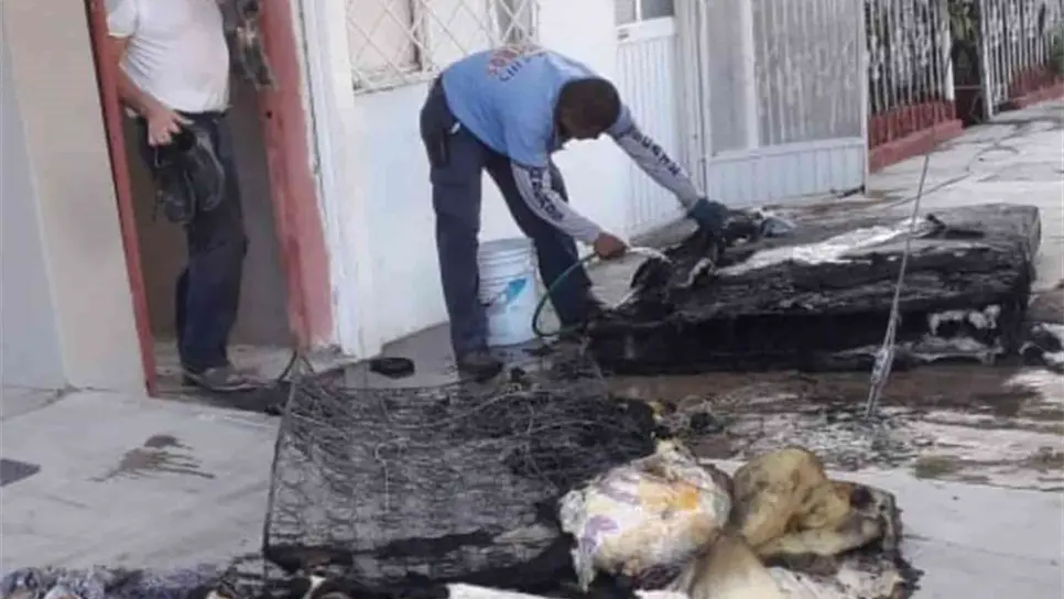 Incendio en una vivienda en la colonia Scally deja daños materiales