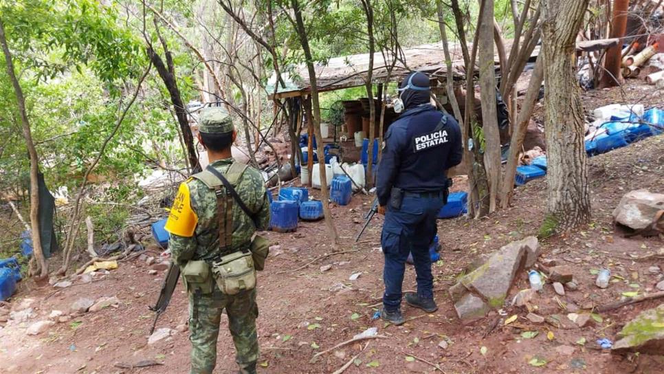 Localizan laboratorio de droga sintética en zona serrana de Cosalá