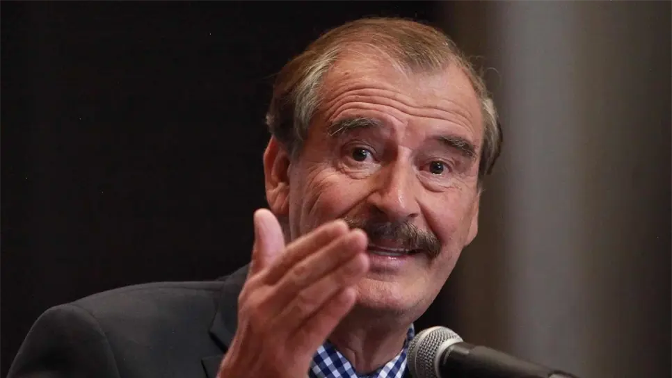 El expresidente Vicente Fox y su esposa se hospitalizaron por covid
