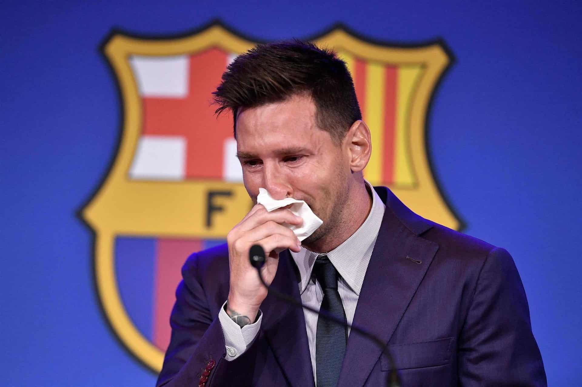 Entre lágrimas, Lionel Messi se despide del Barcelona