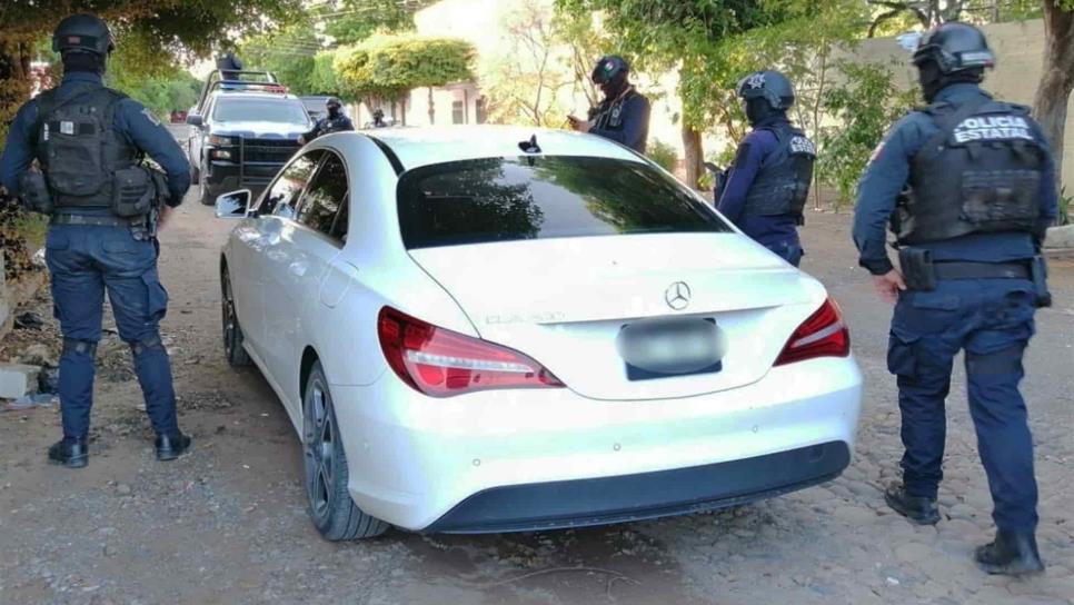 Policías estatales recuperan automóvil con reporte de robo en Culiacán