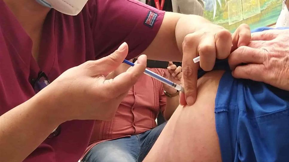 Antivacunas se organizan para protestar en el Ayuntamiento de Culiacán