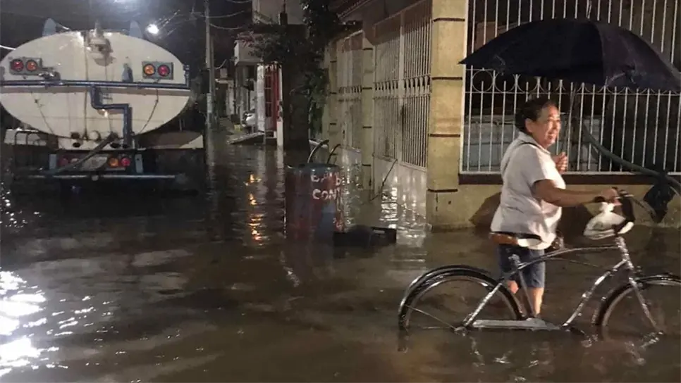 Lluvias dejan 15 casas inundadas en Escuinapa