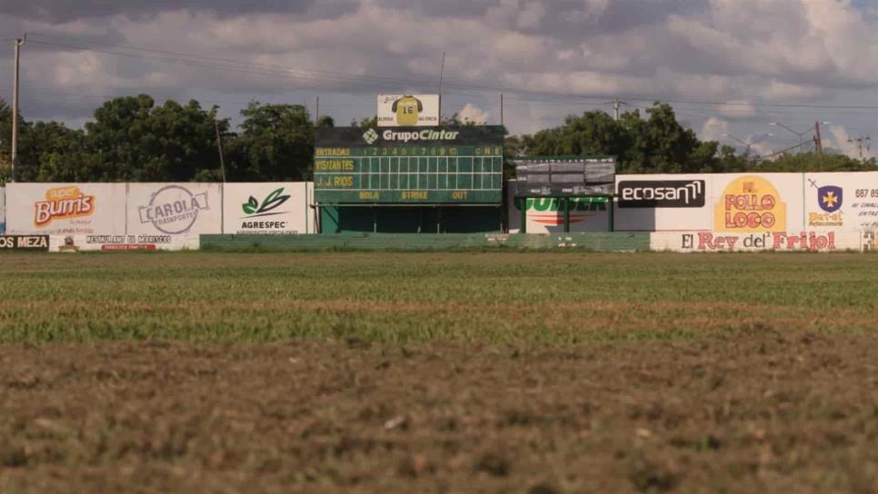 Supervisa gobernador remodelación de estadio en Juan José Ríos