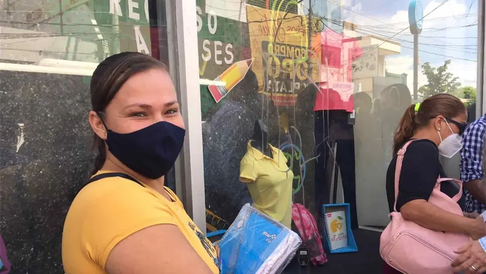 Gran número de padres de familia coincidieron en evitar los riesgos que podrían representar las clases presenciales. FOTO: Perla Sánchez.