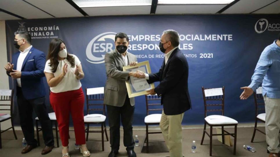 Entregan reconocimientos a Empresas Socialmente Responsables