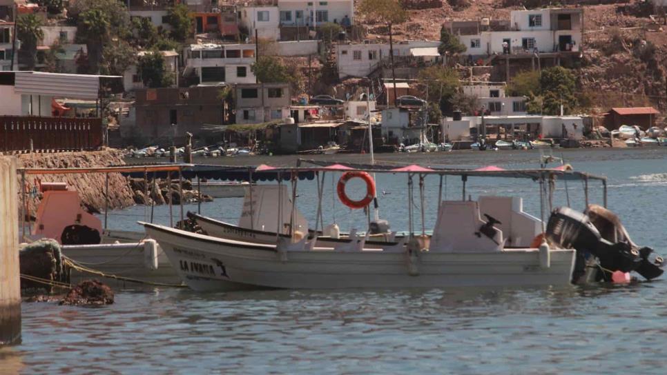 Vecinos de Topolobampo denuncian que llevan más 24 horas sin agua